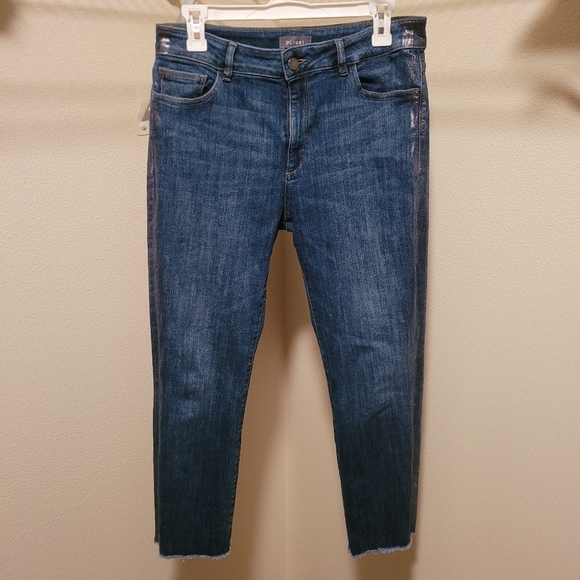 DL1961 Denim - DL 1961 mid-rise straight leg jeans size 31